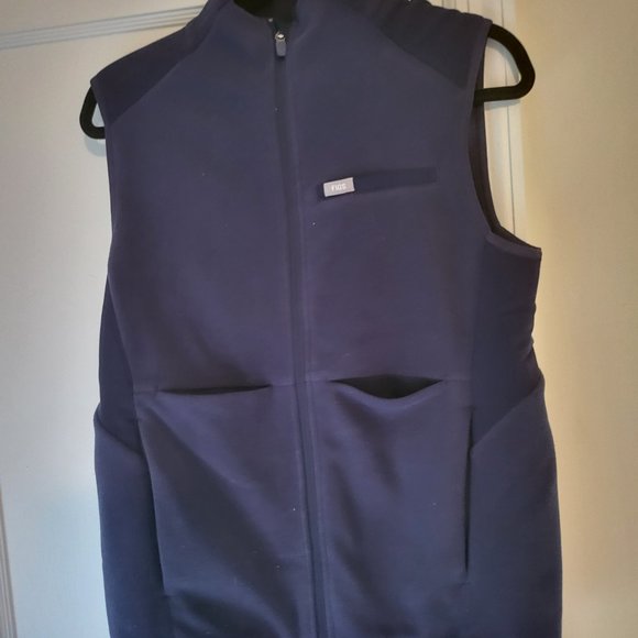 FIGS -BLUES Bundle, few NWT, or gently worn, all like new or new - Picture 10 of 11